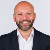 Dr. Moez Mnif