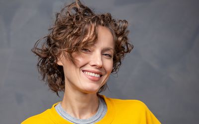 Psychologie to go: Der Halo-Effekt – Warum die Hübschen häufig auch die Kompetenten „sind“