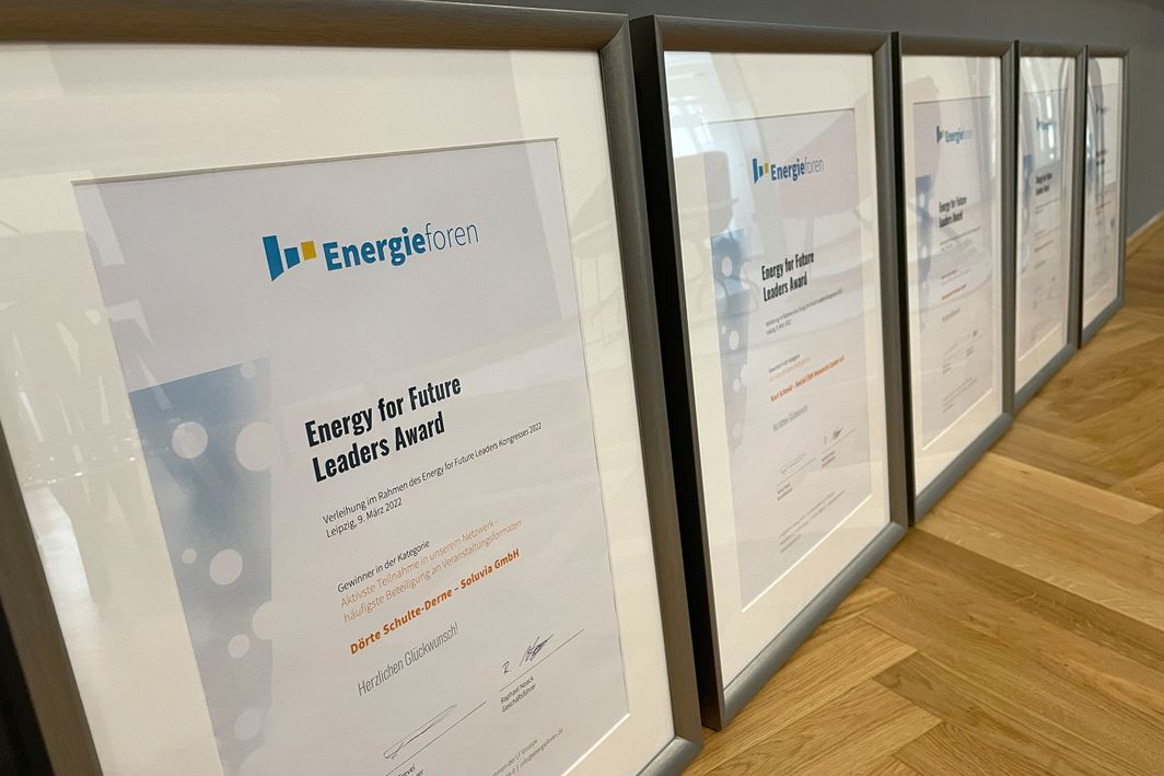 Verleihung EFL Awards 2022 Rahmungen EFL Awards 2022