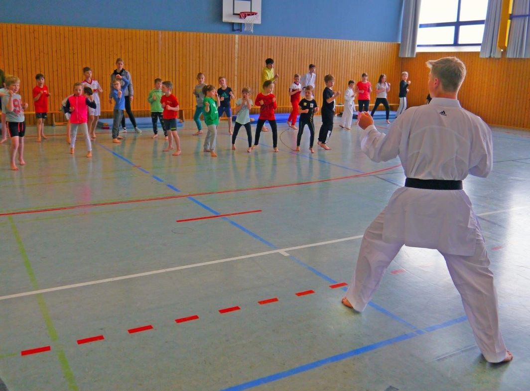 Karatetraining mit Valentin Leißner
