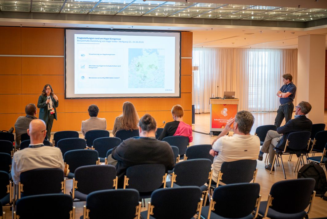 Mariko Wassy & Prof. Dr. Johannes Bühl