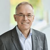 20211019fraunhoferportraitsrennerthomas0710-2.jpg