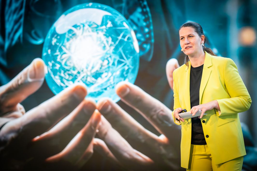 Prof. Claudia Lehmann