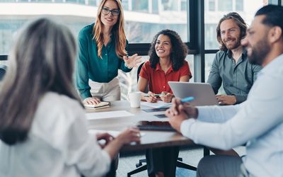 Kulturentwicklung in Versicherungen: Zwischen Transformation und Arbeitsalltag