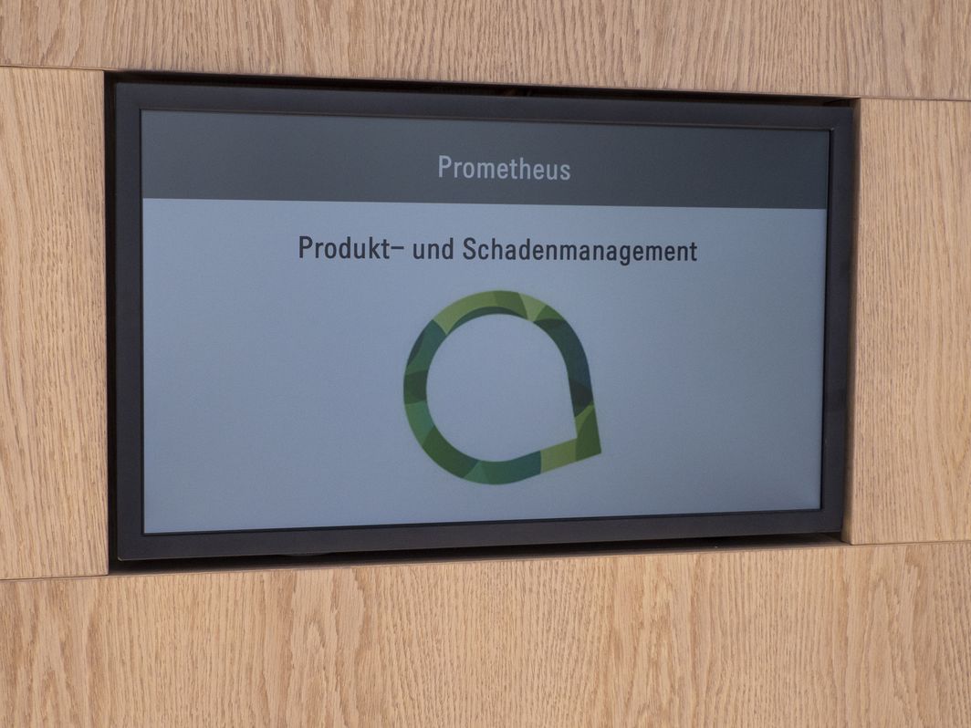 Schild Produkt und Schadensmanagement