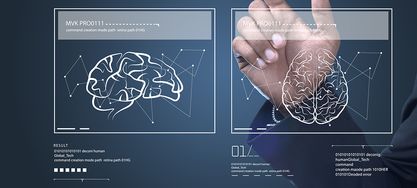 Hand skizziert Vorgänge im menschlichen Gehirn
