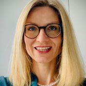 Stefanie van den Bergh